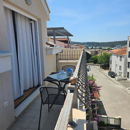 Center M&m * Μακάρσκα